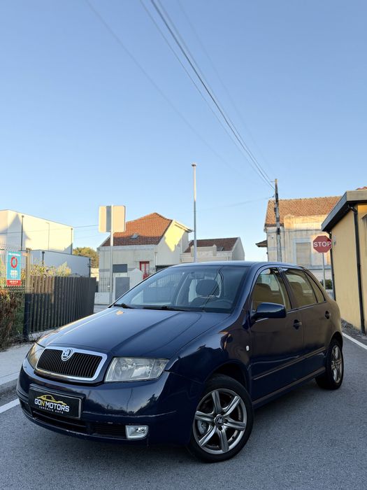 SKODA FABIA 1.4 GASOLINA | 5 PORTAS | 5 LUGARES