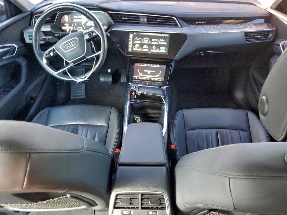 Бампер Audi E-tron Розборка Ауді Єтрон