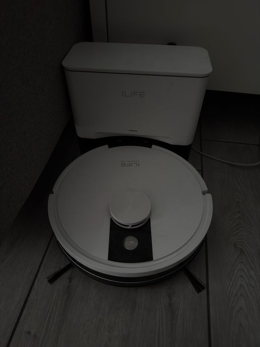 Robot sprzątający ILIFE A12 Pro ze stacją opróżniającą – stan bardzo dobry