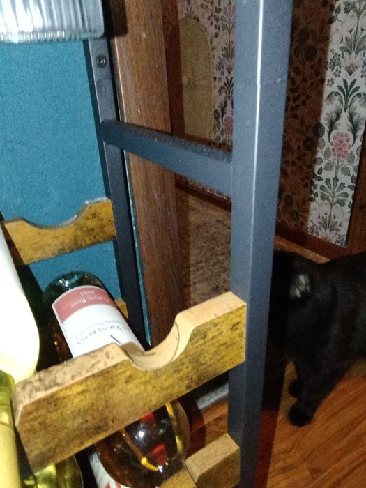 Stojak / regał / szafka na wino butelki i wieszak na kieliszki / lampk