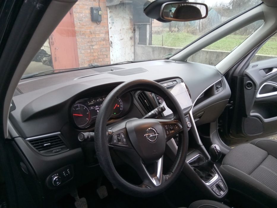 Продам Opel Zafira 2017, 2.0