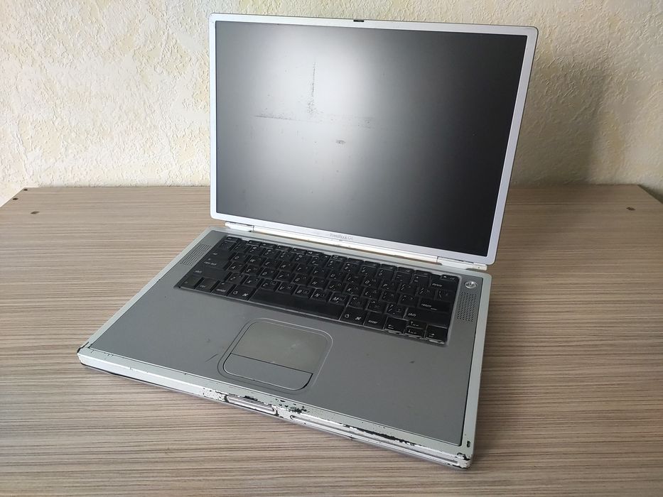 Apple PowerBook G4 Titanium - Late 2001