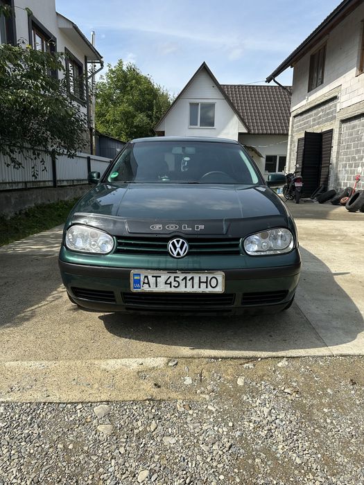 Volkswagen golf 4 машина ( не Passat bmw audi)