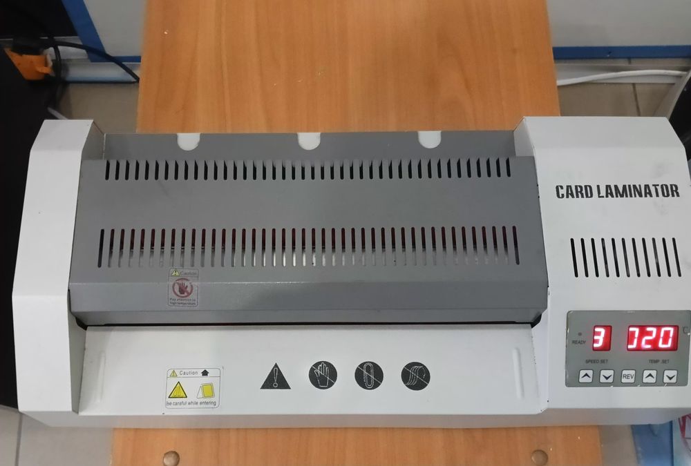 Ламинатор в хорошем состоянии