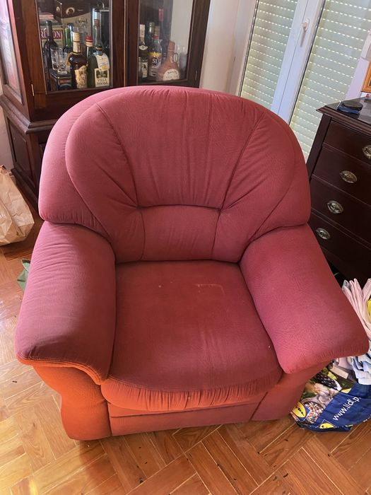 Sofa antigo em bom estado