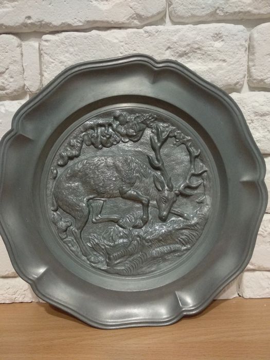 Тарилки настінні з олова виробництва Німеччини