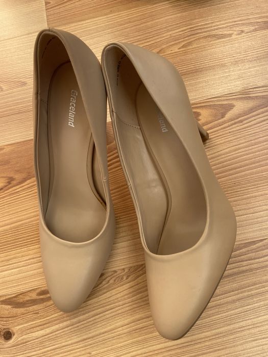 жіночі класичні туфлі Graceland