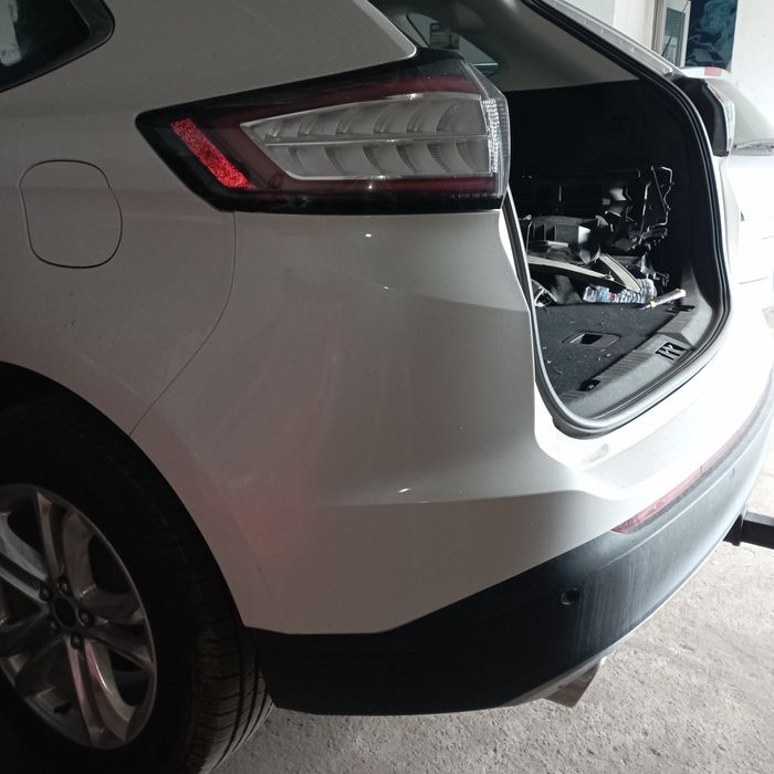 Бампер задній+фаркоп Ford Edge 15-18 Titanium