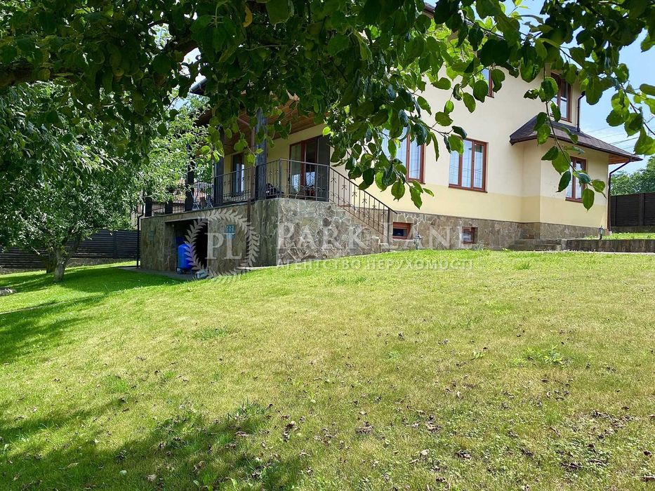 Обухівський район. с. Гусачівка. 4 спальні. 34 сотки землі.