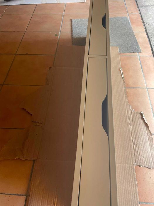 Estante Aparadora com gavetas IKEA