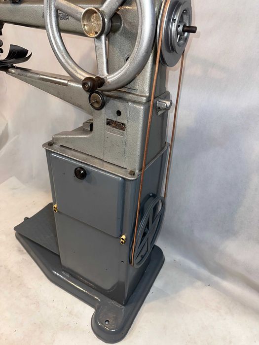 Łaciarka MINERVA maszyna szewska kaletnicza FILM NIĆ 20-40-60 SUPER!!!