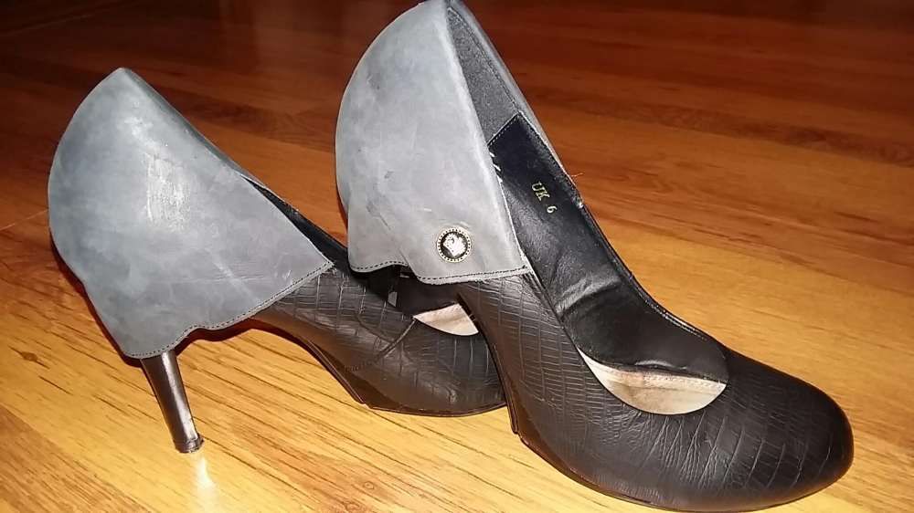 Czarne orginalne szpilki