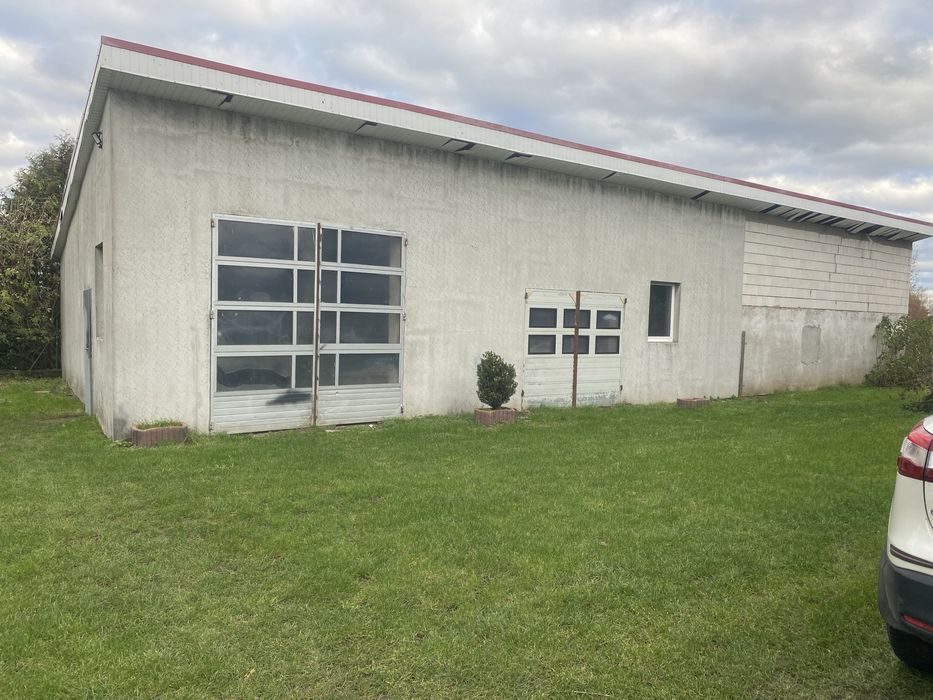 Dom plus hala garażowa