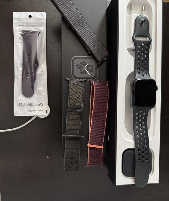 Apple Watch Series 4 44mm Nike Edition.