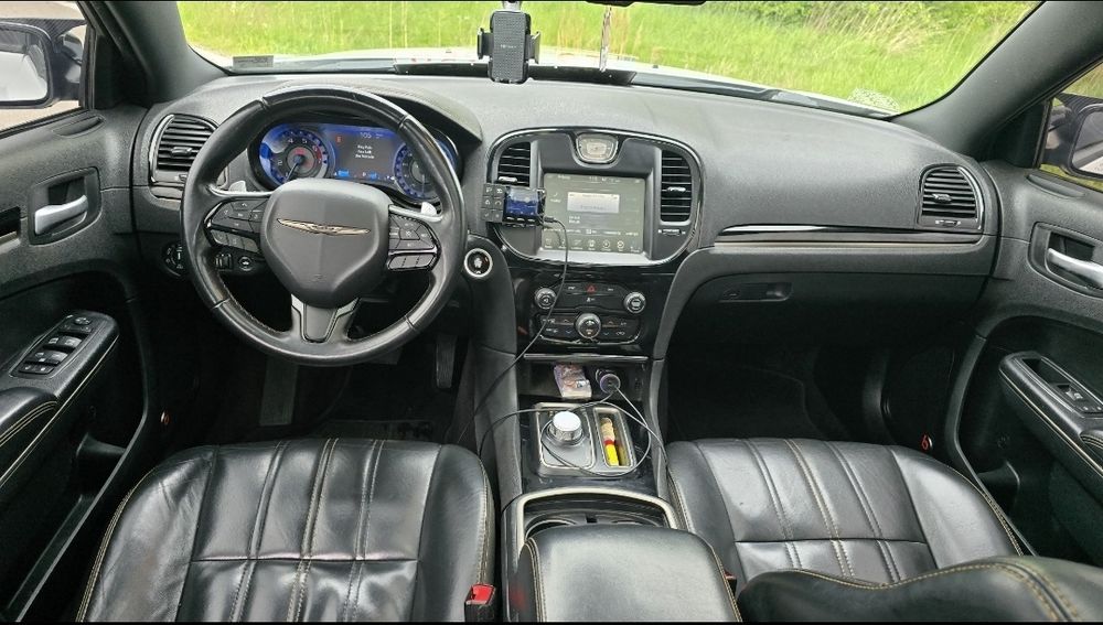 Chysler 300s 5.7 hami LPG