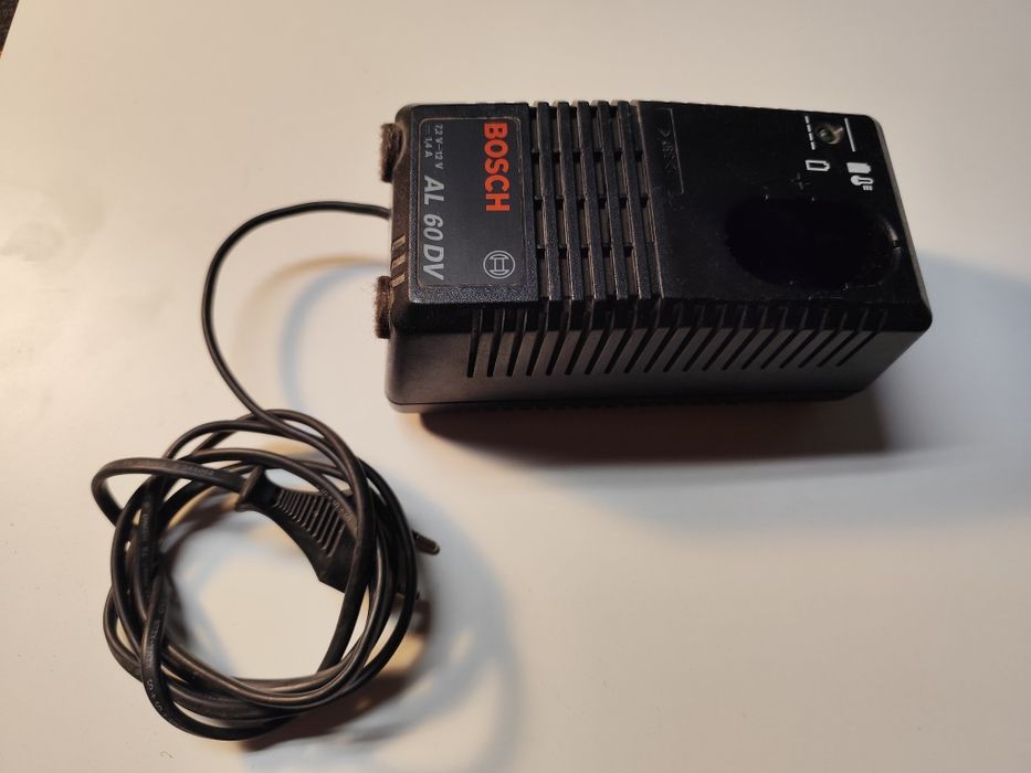 Ładowarka do baterii BOSCH  AL 60 DV