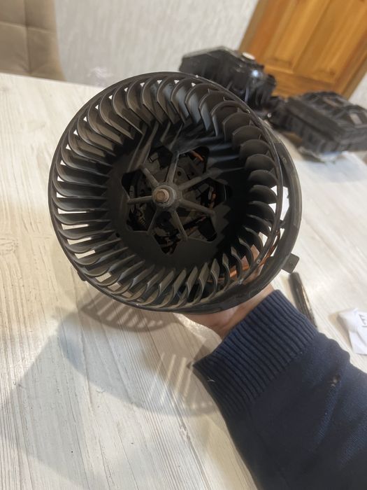 моторчик обігрівача печі Volkswagen Passat B7 USA ном A55277-111