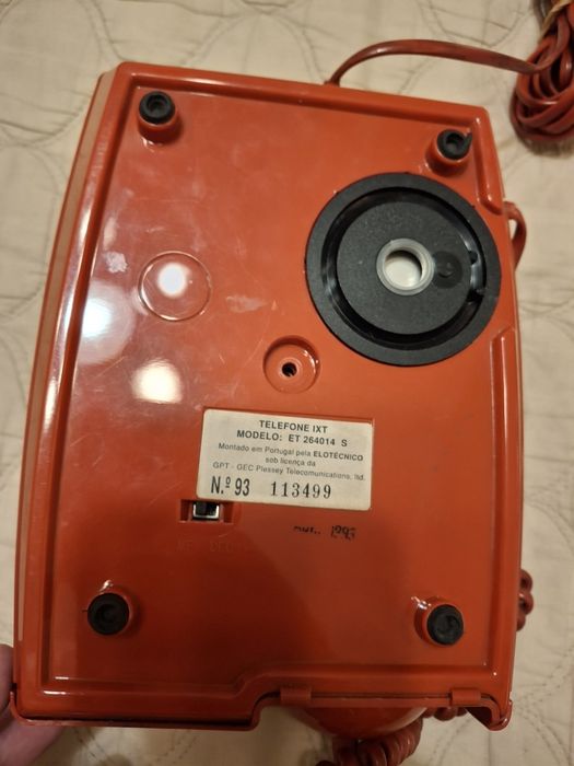 Telefone vermelho