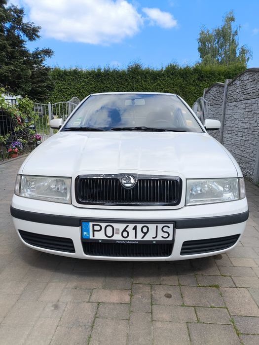 2008 rok octavia tour 1.6 ,219000 gaz/benz