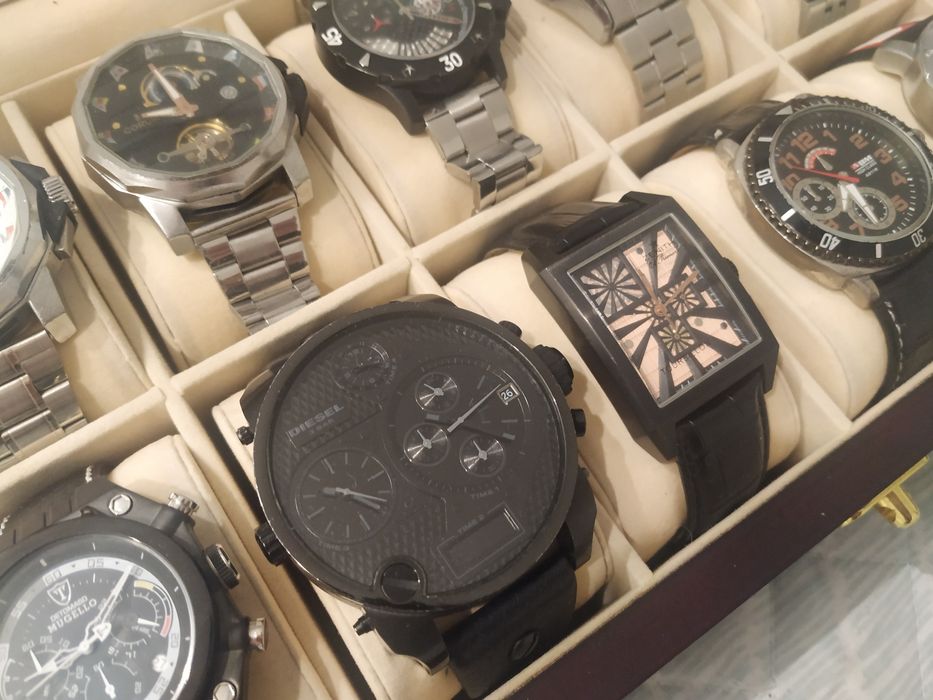 Conjunto de 12 Relógios - Oportunidade!!