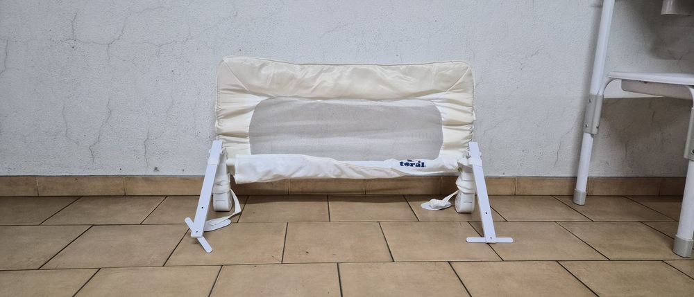 Banheira + Cama de Viagem + Barreira de Cama + Almofada + Espelho Chicco – 95€€