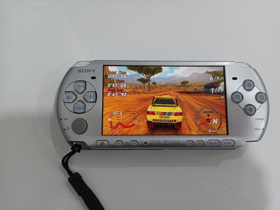 PSP 3004 Silver desbloqueada bateria nova