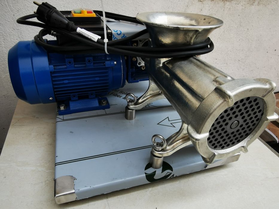 Polska maszynka do mięsa Alfa 32 z silnikiem motoreduktorem 230v 400v