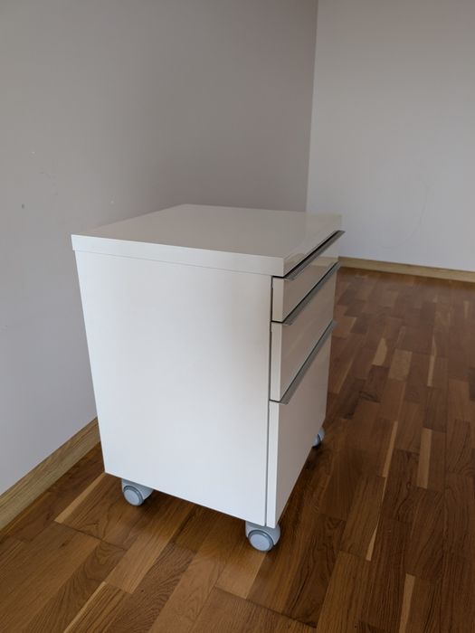 Комод на коліщатках IKEA