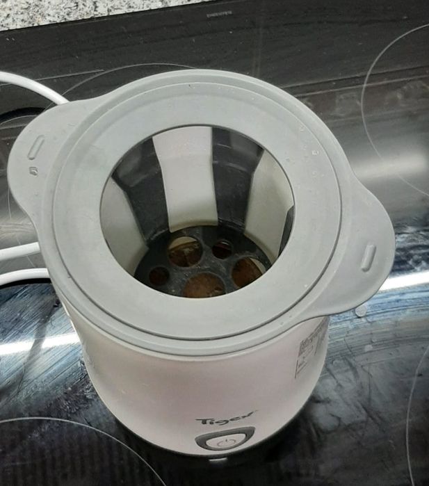 Aquecedor de Biberões Elétrico (18x13,5x18) Tigex