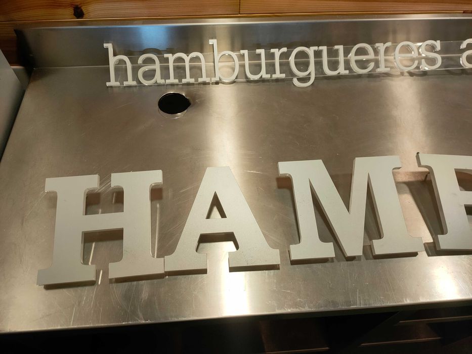 Vendo letras em acrilico para publicidade