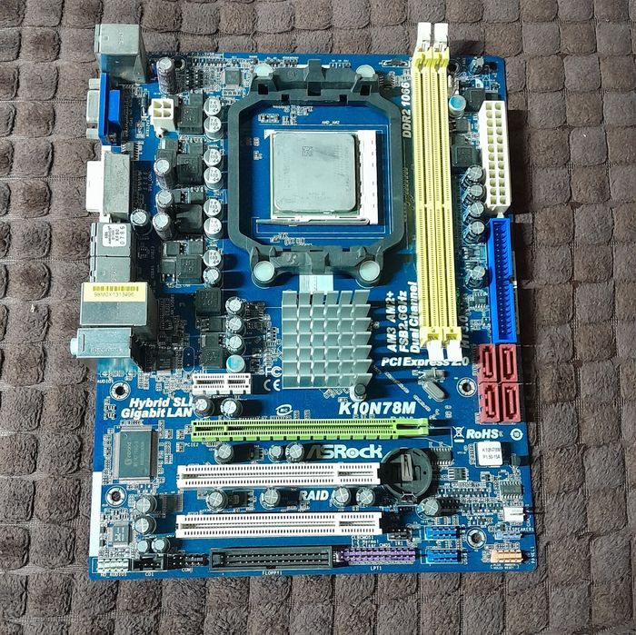 ASRock K10N78M + Athlon 64X2 4200+