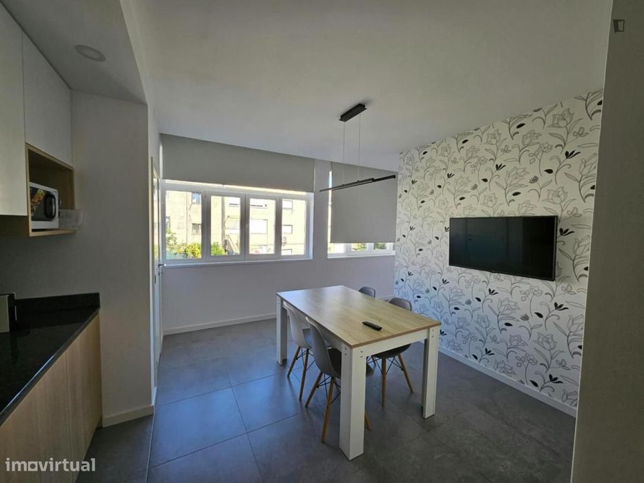 Quarto - localizado em Sé de Braga e São Lázaro Braga