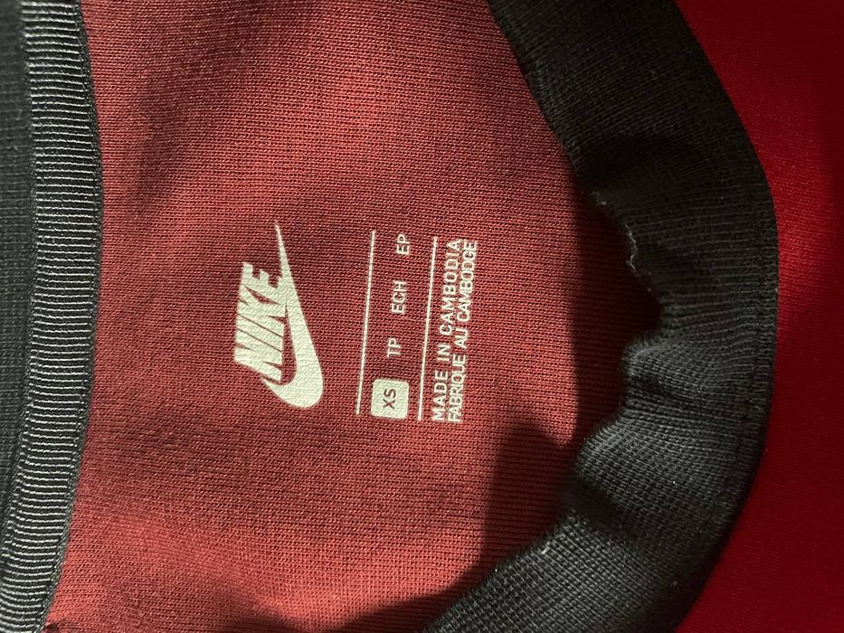 Продам свитшот Nike