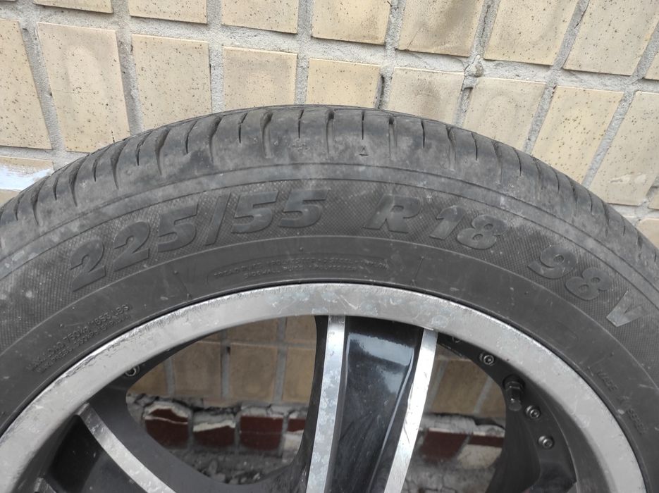 Диски  Mersedes Мерседес  Veloche  565 Summer 98V 225/55 R18
11-22 год Сербия