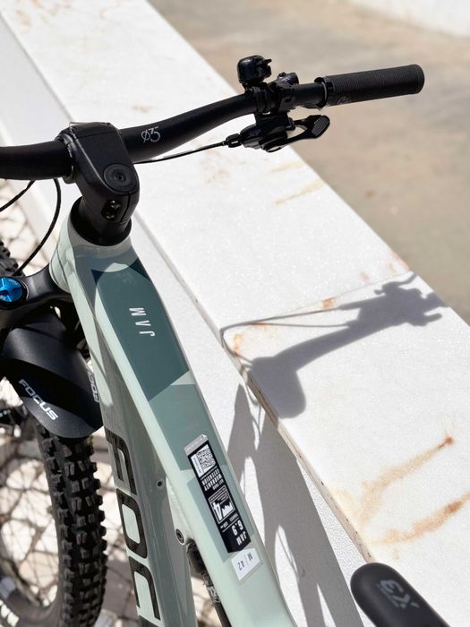 Bicicleta Focus Jam 6.9 XT MTB Full-suspension - Como NOVA