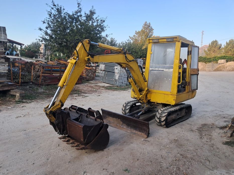 Vendo mine giratoria de 3 toneladas