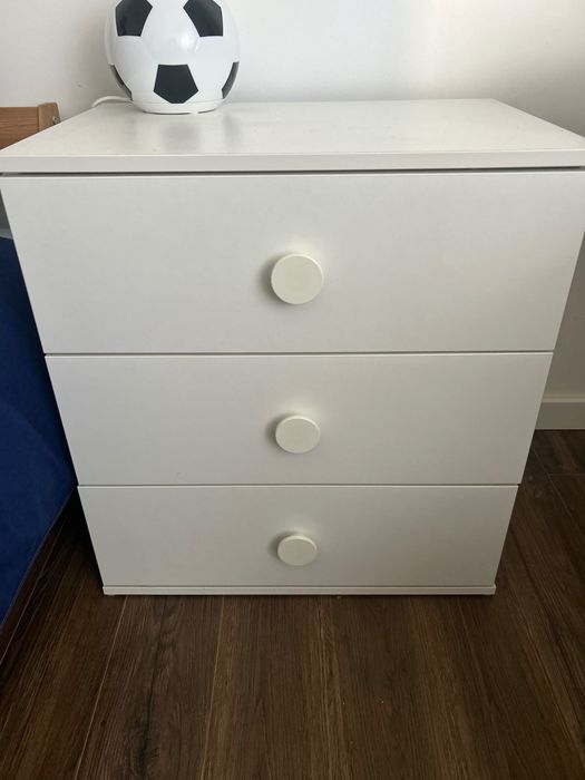 Cómoda com 3 gavetas