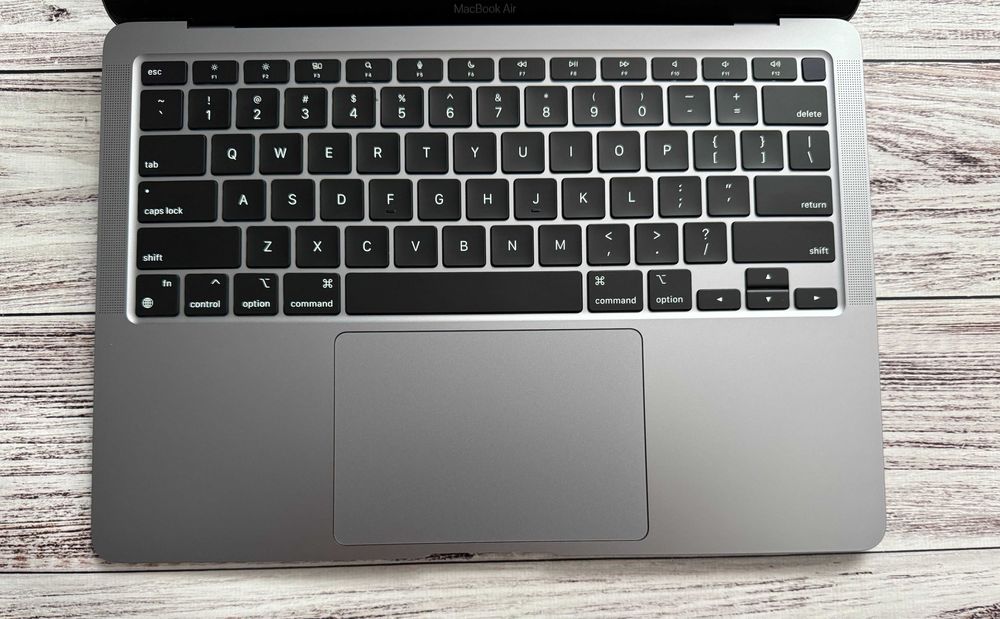 Apple Macbook Air 2020 M1 / 16Gb / SSD 256Gb