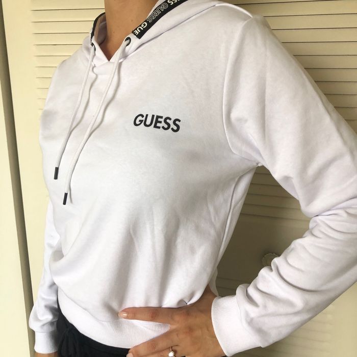Guess bluza biala z kapturem roz M