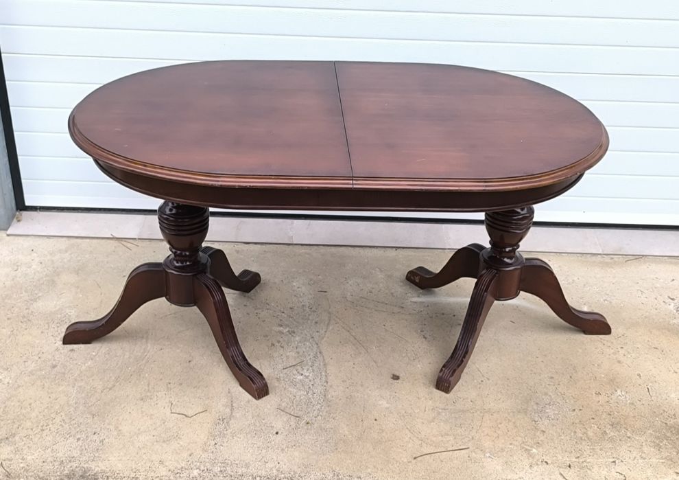 Mesa em mogno maciço