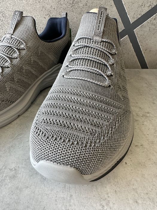 Розмір 48 US 14.Фірмові чоловічі кросівки сліпони Skechers. Оригінал!