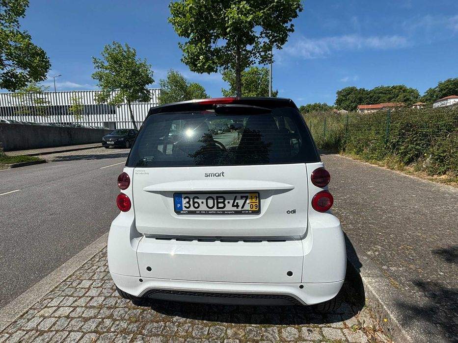 Smart ForTwo Coupé 0.8 CDI Passion 54cv – 2013 | 78.000 km | Nacional