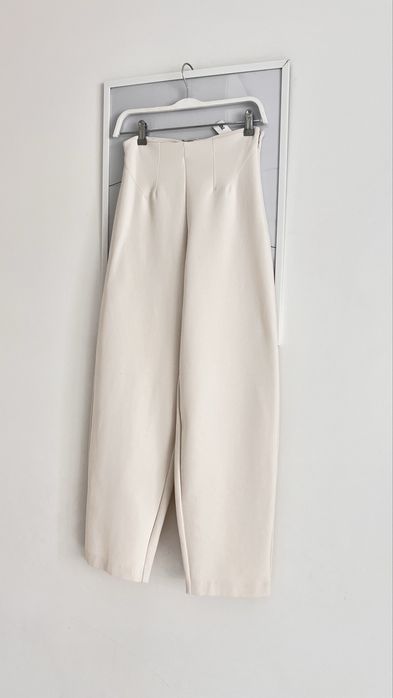 Стильний костюм Zara