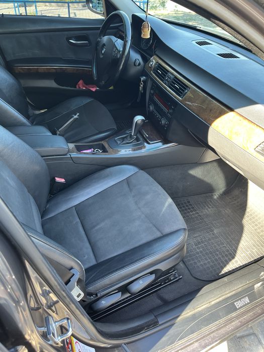 BMW e90, автомат, 2л. бензин