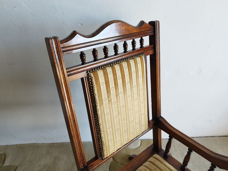 Amerykański fotel bujany Antyk początek XX wiek