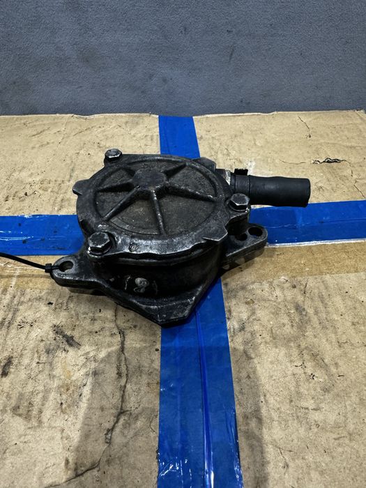 Вакуумный насос BMW E34 E36 E38 E39 E46