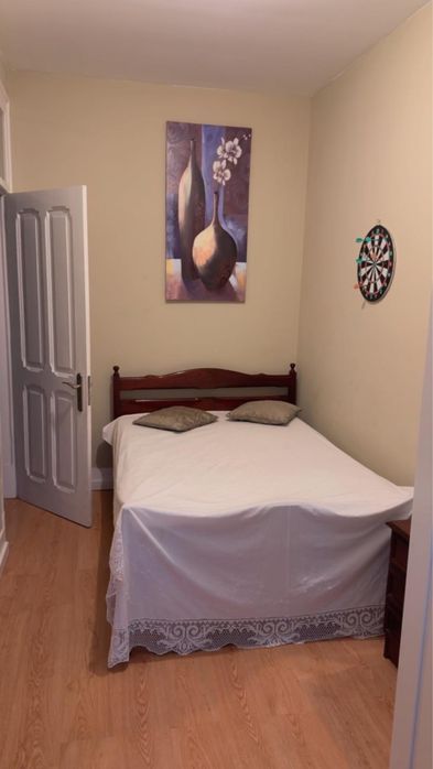 Cama corpo e meio) .