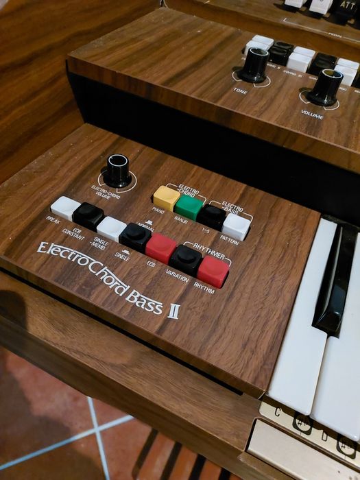 Órgão Kawai Eletrónico