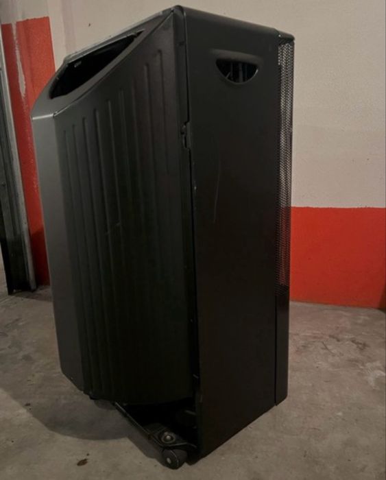 Aquecedor a gas, com botija. Em excelente estado