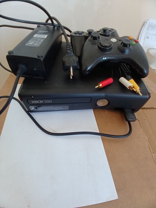 Игровая консоль Microsoft Xbox 360